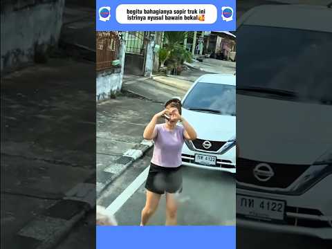 bahagianya sopir truck ini saat istrinya beri tanda love??#shorts thumbnail