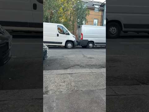 What is happening here ? thumbnail