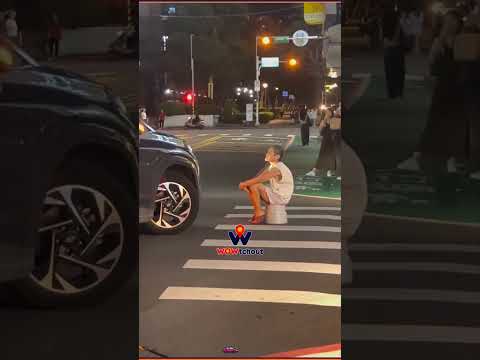 回家的路上遇到阿嬤在守株待兔 thumbnail