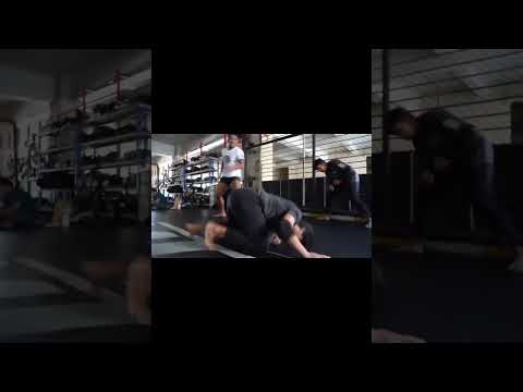 ขอหล่ออีกสักคลิป😁 #Shorts | Buakaw Banchamek thumbnail