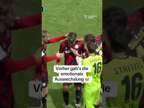 Bier auf Ex! Vereinslegende verabschiedet sich feierlich ? #shorts thumbnail