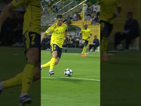 Ronaldo's dazzling feet 🤩 thumbnail