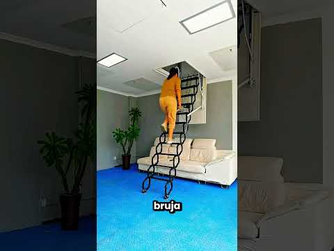 La Bruja De Uñas Largas Se Quiere Comer A Mamá 😱👻 thumbnail