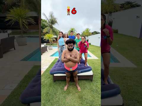 QUANTAS PESSOAS O COLCHÃO DE ÁGUA AGUENTA?! #shorts thumbnail