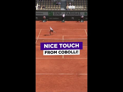 Great sportsmanship from Flavio Cobolli! 👏🏻 #rolandgarros #tennis #beINRolandGarros thumbnail