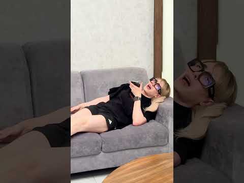 como cuando tu mamá te escucha decir una mala palabra #shorts #humor #comedia #marukaylaschamakas thumbnail