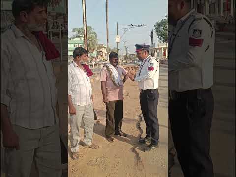 सड़क सुधार के लिए सही जगह शिकायत करें! #road #pothole #indiatraffic thumbnail