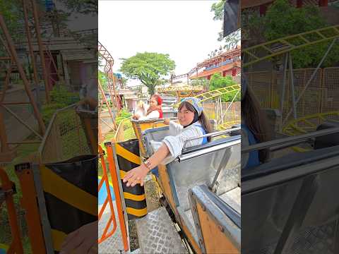 kenapa roller coaster ini jalanya mundur#trendingshorts thumbnail