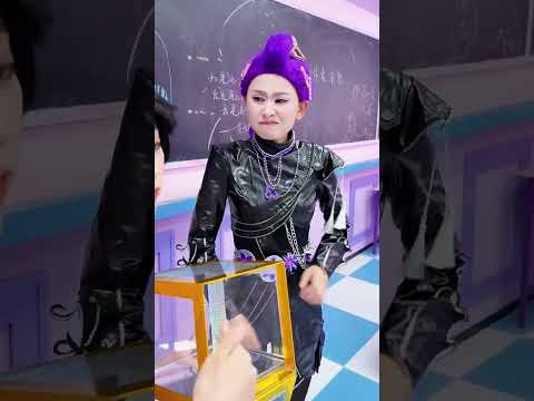 鲁米的魔术表演#K-POP#Rumi#Shorts thumbnail