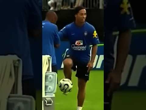 Ronaldinho Prime Was Fantastic Skills 🔥 thumbnail