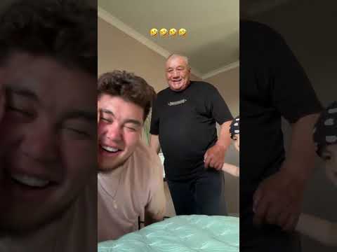 Дедушка 911 🚨🤣❤️ thumbnail