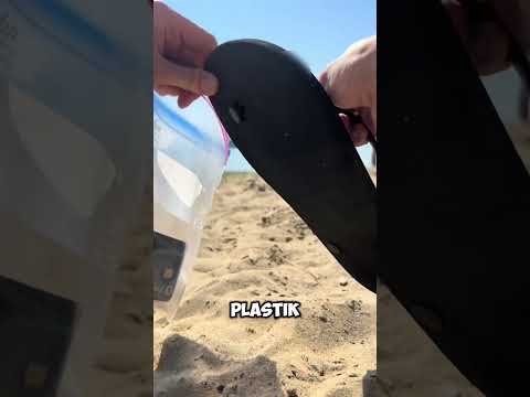 Trik Jenius Ibu: Biar Anak Nggak Hilang & Barang Aman di Pantai! thumbnail