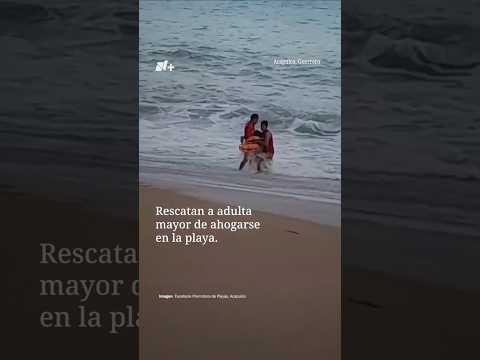 Rescatan a mujer de ahogarse en la playa thumbnail