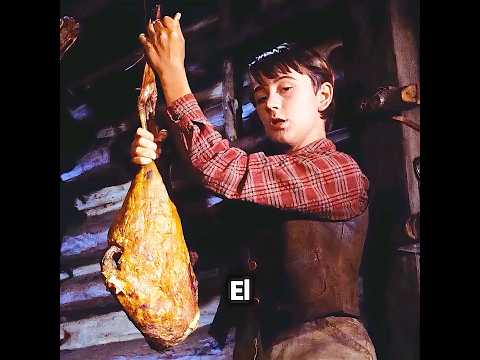 El niño bajó el jamón para hacer que el perro cometiera un error. #peliculas #movie #shorts thumbnail