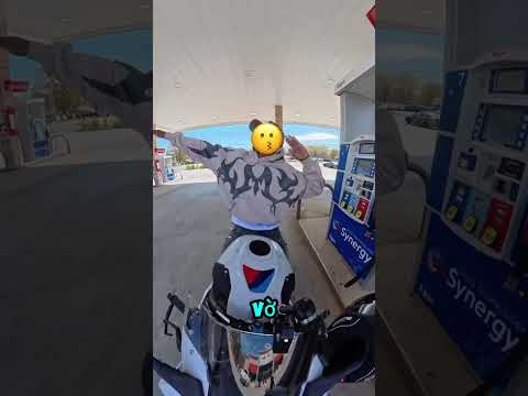 Đừng bao giờ cố gắng cướp xe của phụ nữ thumbnail