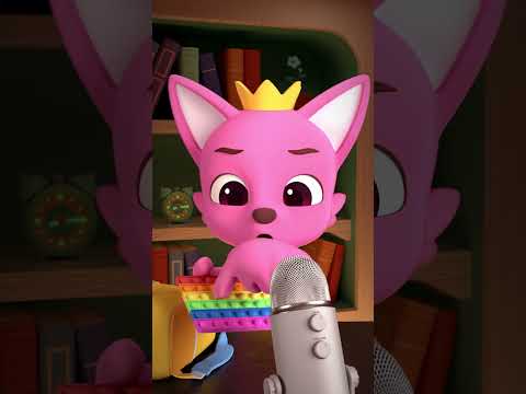 ASMR: Trong túi mình có gì?  ? #pinkfong #shorts thumbnail