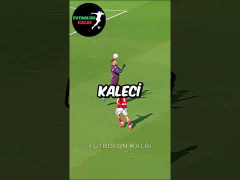 Çakal Futbolcu Hayatının En Kolay Golünü Attı 🤯😂 thumbnail