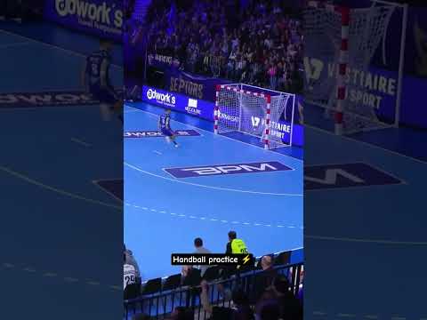 How??⚽👀🥅😱 #handball #sportsball #like #love #shorts #sports #play #viralvideo #explore #player #jaan thumbnail