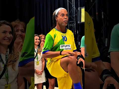 RONALDINHO 45 Years Old Skills 🔥😱 thumbnail