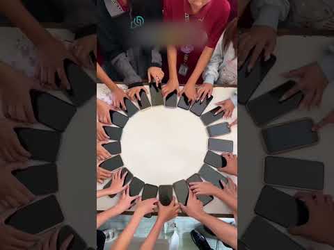 وضعوا هواتفهم على طاولة الاجتماعات و بعدها هذا اللي صار 😳 #shorts thumbnail
