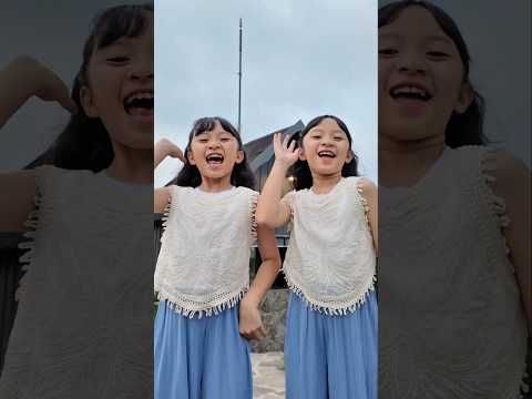 Ya Ampun🤭 udah Long Weekend lagi aja😊🤩 #kembar #jogetviral #trends #jogetseru #twins #shorts thumbnail
