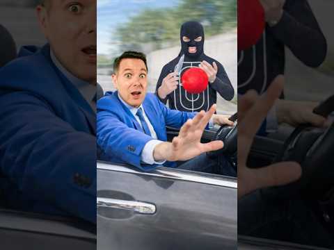 Cop Vs Criminal: Who Can Stop The Car Thief First? thumbnail