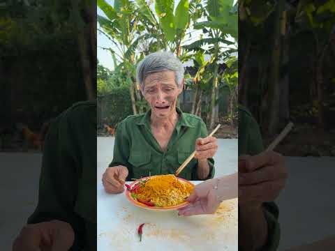 Món quà bất ngờ dành cho Ông nội🎁😳#shorts thumbnail