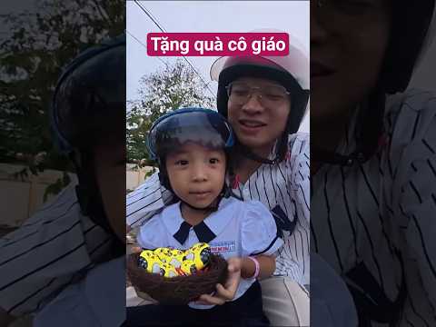 Cùng Con Gái Đi Tặng Quà Cô Giáo #shorts #bonbon #tonytv thumbnail