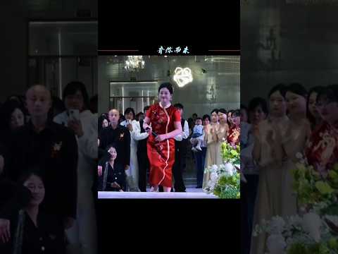 🇨🇳 岁月织就的温柔霓裳，母爱点亮灵魂结合 🇬🇧 Time Woven Tenderly, A Mother’s Love Lights Two Souls thumbnail