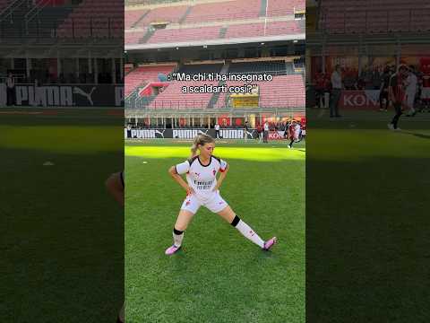 “MA CHI TI HA INSEGNATO A RISCALDARTI COSÌ?” ⚽️ thumbnail