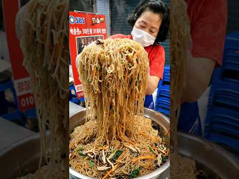 매일 오픈런 한다는? 한때 1000명씩 찾았다는! 시장에서 제일 잘나가는 비빔밥, 누드김밥, 빈대떡 Most popular Korean street food thumbnail