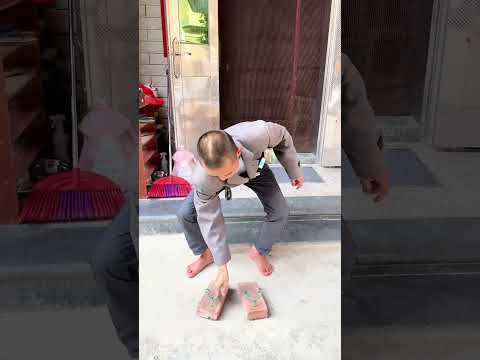 Pria Ini Punya Cara Unik Menghindari Masalah thumbnail