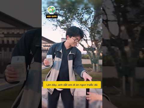 Anh chàng về thăm em trai còn nhận được món quà #shorts thumbnail