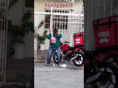 Funny prank😂#funny#prank#funnyprank#funnyvideos#funny thumbnail