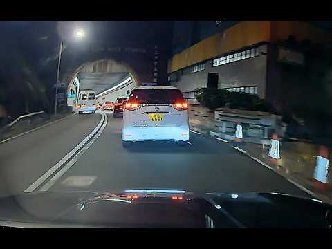 車CAM直擊 - 損人害己 WS6681 獅隧口扒頭撞車 Hit & Run thumbnail