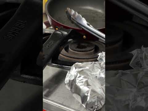 歌舞伎町ホストの胃袋を支える料理人！まかないは親子丼!! thumbnail