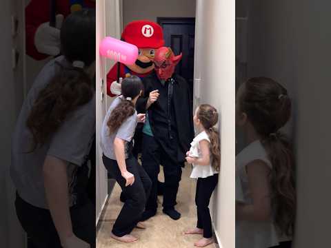 ماريو انقذنا من الجني 😂 thumbnail