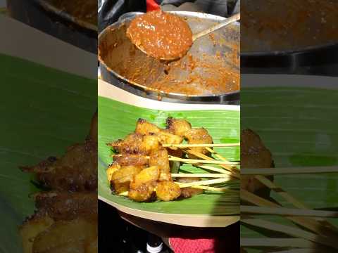 INDONESIAN STREET FOOD - Udder Sate in Bandung, Indonesia! 🇮🇩 thumbnail