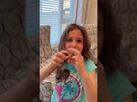 Sharing Makes Everyone Happy  | Rhia Shares with Sierra thumbnail