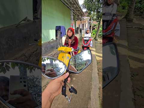pasang kaca spion hitam putih dimotor kuning#trendingshorts thumbnail