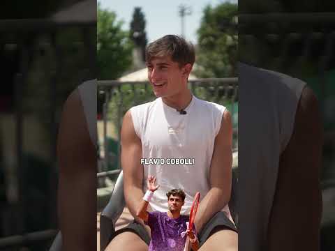 𝗨𝗡𝗔 𝗣𝗔𝗥𝗢𝗟𝗔 𝗣𝗘𝗥... 🗣️ Matteo Arnaldi descrive così i suoi  ̶a̶v̶v̶e̶r̶s̶a̶r̶i̶ amici 🥹🎾🫂 thumbnail