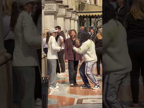 I put a smile on her face?? #fyp #smile #kindness #viralvideo #viralvideos #lovely #dance #musica thumbnail