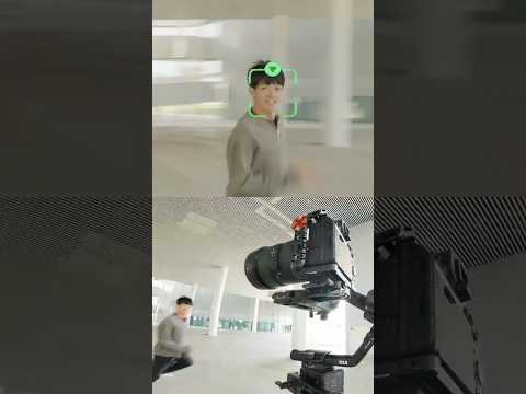 Manual Tracking vs Intelligent Tracking 👀 DJI RS 5 in Action thumbnail