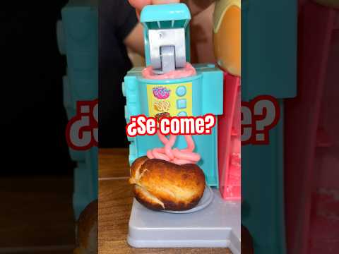 Hice DONAS usando un JUEGUETE?!?!😱🍩😳 #hellomon #abriendojuguetes #juguetes thumbnail