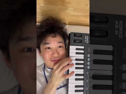 Baby plays the piano for the first time thumbnail