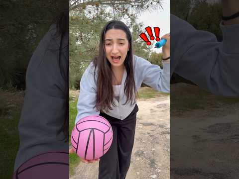 Topunuzu keserim ha git ötede oyna😂 #aboneolmayiunutmayin #keşfetbeniöneçıkar #kesfeteyyiz #funny thumbnail