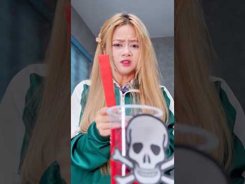 Red or Blue? One Choice Changes Everything 😳🔴🔵 #lilymeow #lilymiumiu #couplegoals #schoolcrush thumbnail