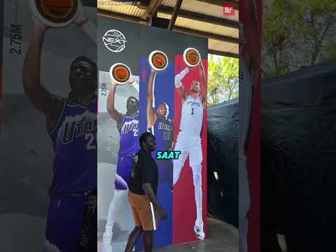 Mencoba Melawan Pemain NBA thumbnail