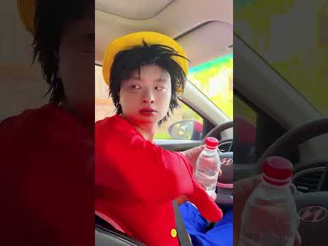 坐车一定要系上安全带#海贼王#路飞 thumbnail