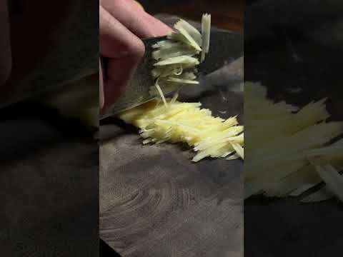 Rui “Crystal” Damascus Gyuto cutting two potatoes  #fyp #satisfying #kitchenknife #japaneseknife thumbnail